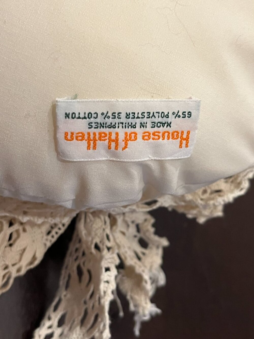 LIST AFTER AUCTION - House of Hatten Vintage 3D Rose Floral Decor Pillow (RARE) - Picture 14 of 14